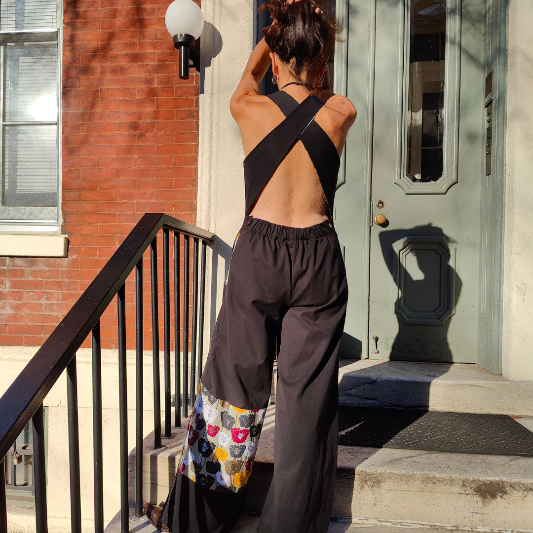 Trianna X back / Black / Perfectly Poppy